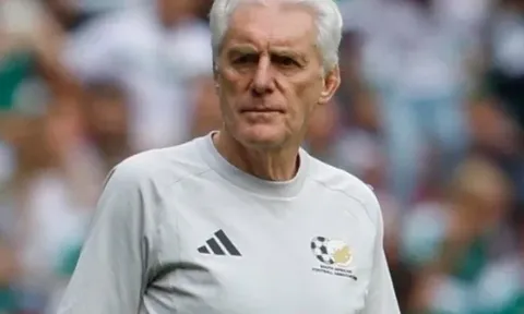 HLV Hugo Broos bỏ ngỏ tương lai sau World Cup 2026