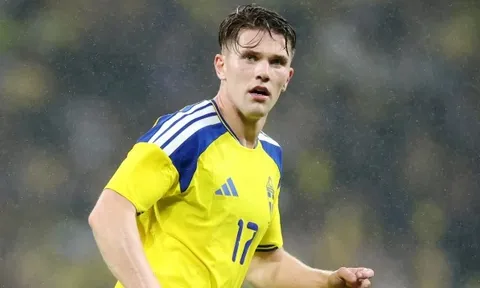 Bác tin đồn bị đem đổi Alvarez, Gyokeres cam kết tương lai với Arsenal