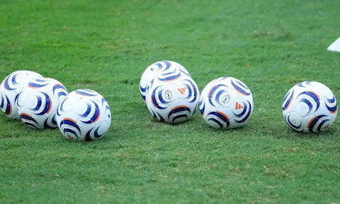Tuyển Việt Nam rèn quân, làm quen bóng mới trước ASEAN Cup