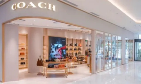 Coach khai trương cửa hàng mới tại Hanoi Centre