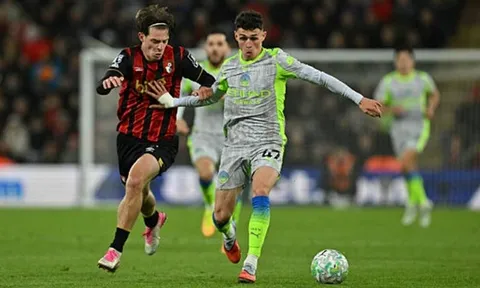 Giải mã sự toàn diện của Alex Scott trong mắt giới tuyển trạch MU