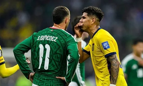 Cái đầu nóng của Hincapie qua góc máy ở Azteca