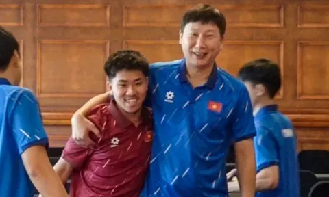HLV Kim Sang-sik tiếc nuối vì Khoa Ngô lỡ hẹn tuyển Việt Nam