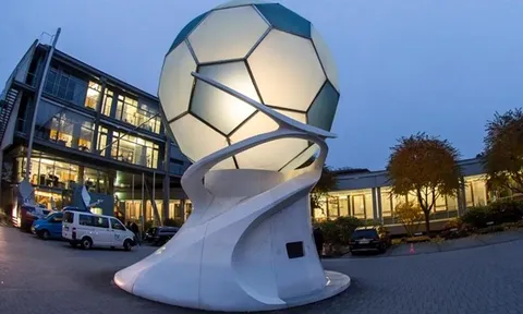 DFB bị điều tra hối lộ vé EURO ngay sau cú sốc World Cup
