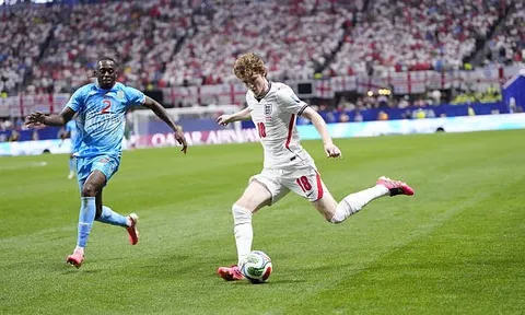 Kiến tạo 2 bàn, Anthony Gordon đi vào lịch sử World Cup