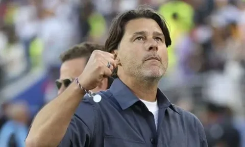 Pochettino quả quyết Balogun bị phạt thẻ đỏ oan