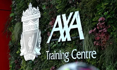 HLV Iraola đưa 4 thân tín từ Bournemouth tới Liverpool