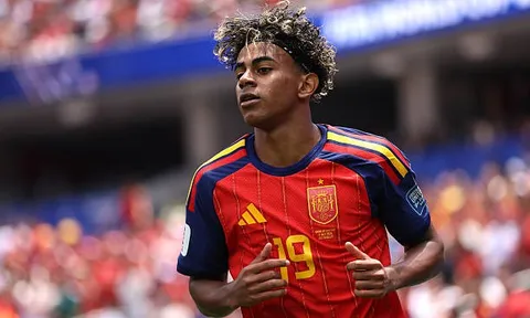 Yamal không quan tâm đến việc phải đối đầu Ronaldo
