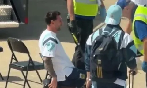 Messi gây sốt với phản ứng khi bị kiểm tra an ninh tại Mỹ
