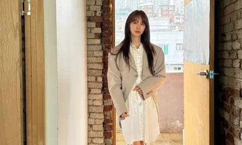 Bí quyết giữ dáng của "thái tử phi" Yoon Eun Hye ở tuổi 41: không ăn cơm trong 13 năm