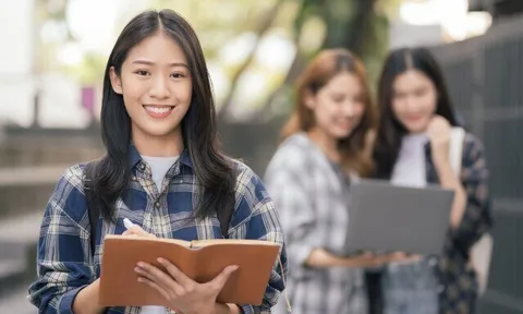 5 ngành học luôn khát nhân lực trong 10 năm tới, ra trường “hái ra tiền” với thu nhập hậu hĩnh