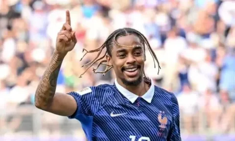 Tin đồn chuyển nhượng tối 4/7: Barcola ưu tiên Arsenal; Barca ra tối hậu thư vụ Alvarez