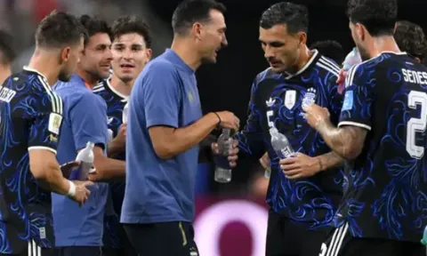 Scaloni ca ngợi tinh thần không bao giờ bỏ cuộc của Argentina