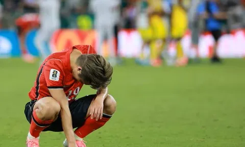 Lee Kang-in xin lỗi người hâm mộ sau thất bại tại World Cup 2026