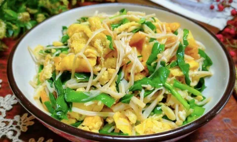 Loại rau nào rất ít nhiễm hóa chất nhưng là “kho kháng sinh tự nhiên”, ăn sống hay nấu chín đều tốt, giá chỉ 5.000 đồng?