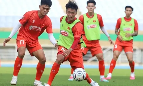 Tuyển Việt Nam rà soát lực lượng, chờ đấu Siheung FC