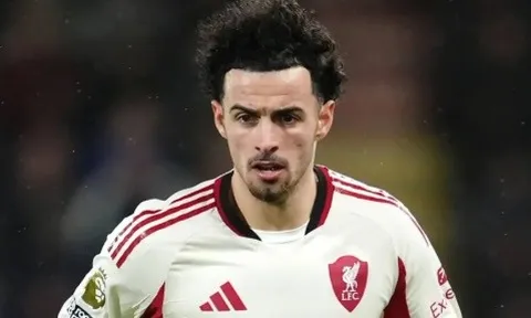 Liverpool cân nhắc giữ chân Curtis Jones