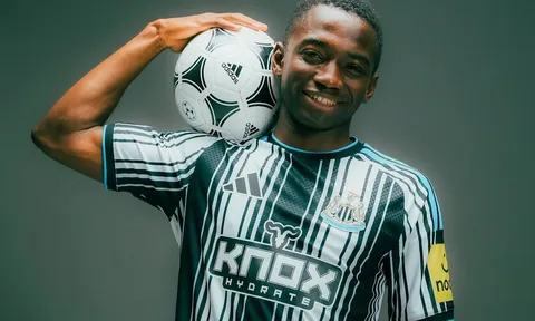 Newcastle chính thức đón tân binh Bazoumana Toure