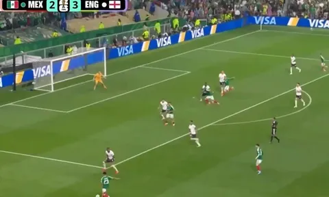 Tuyển Anh 10 người dựng xe bus để hạ Mexico 3-2