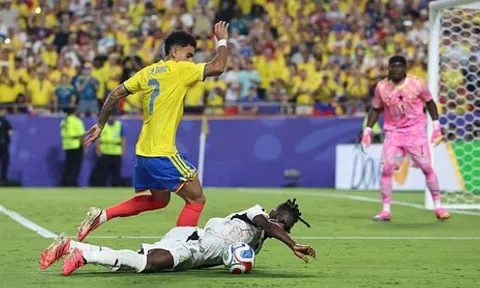 Soi trận Thụy Sĩ vs Colombia: Bài toán hàng thủ