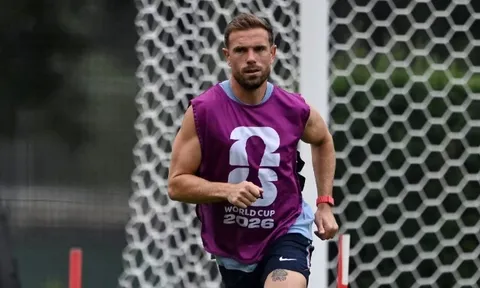 Jordan Henderson nhập viện sau tai nạn hy hữu tại World Cup