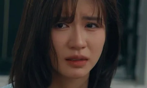 Vai diễn xinh gái nhưng "báo nhà" đặc biệt của Ngọc Huyền khiến "anh trai" Quang Sự cũng phải chào thua