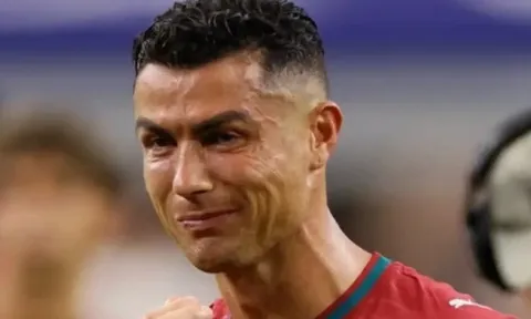 Cristiano Ronaldo phá vỡ im lặng sau khi Bồ Đào Nha bị loại