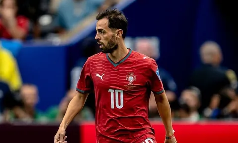 Bồ Đào Nha bị loại, CĐV trút giận lên Bernardo Silva