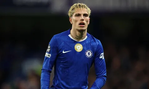 Garnacho đã rớt giá mạnh thế nào sau khi rời MU sang Chelsea?
