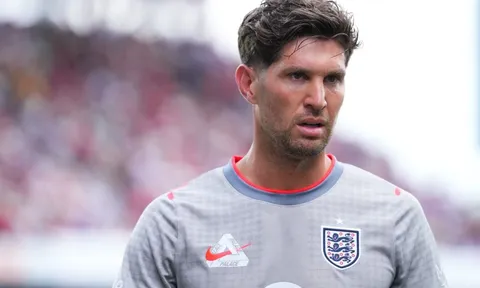 John Stones được mời chào cho Juventus, Inter và Milan