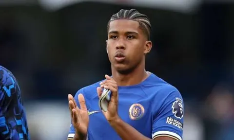MU liên hệ chiêu mộ tiền vệ Andrey Santos của Chelsea