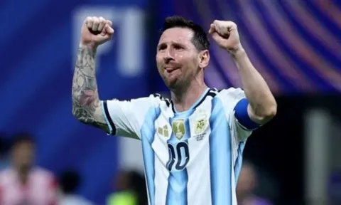 Beckham xúc động tôn vinh Messi sau trận thắng Ai Cập