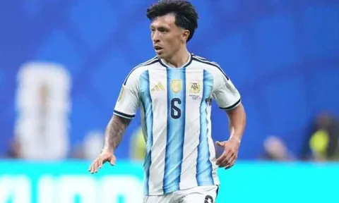 Lisandro Martinez chật vật trong ngày Argentina thắng ngược Ai Cập
