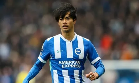 Kaoru Mitoma gây tai nạn giao thông tại Tokyo