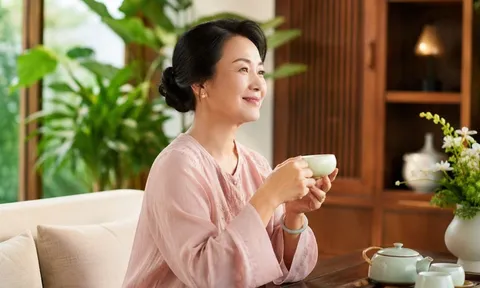 Phụ nữ có 4 đặc điểm này thường mang phúc lộc cho gia đình, càng lớn tuổi cuộc sống càng yên ấm