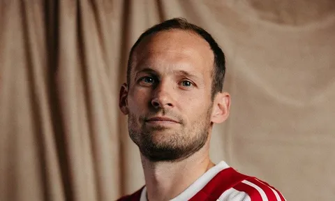 Daley Blind lần thứ 3 khoác áo Ajax