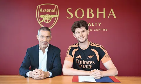 Arsenal chính thức đón tân binh đầu tiên mùa hè