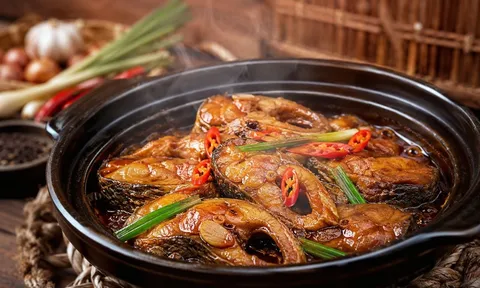Vì sao nên kho cá 2-3 lửa thay vì chỉ kho 1 lần?