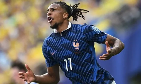 Michael Olise rực sáng tại World Cup là nỗi đau của bóng đá Anh
