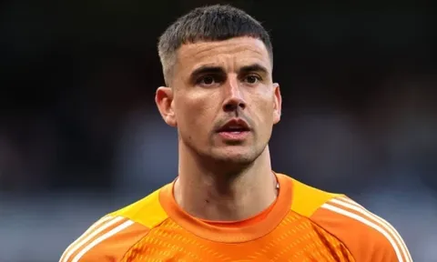Man Utd sắp hoàn tất chiêu mộ thủ môn Karl Darlow