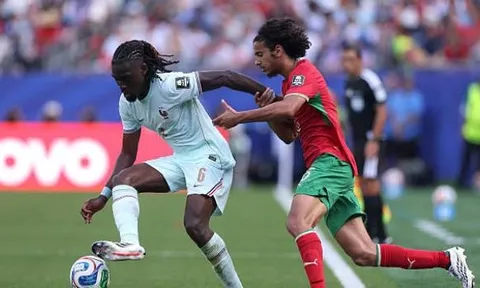 MU hỏi mua Manu Kone phòng hờ thương vụ Ederson đổ bể