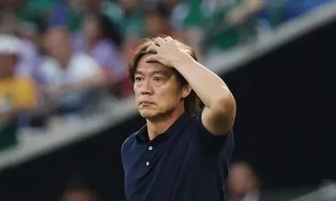 HLV Hong Myung-bo sang Mỹ vì gia đình bị đe dọa
