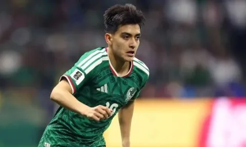Arsenal theo dõi thần đồng Gilberto Mora