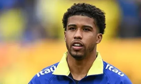 Paul Scholes hoài nghi thương vụ Andrey Santos của Man United