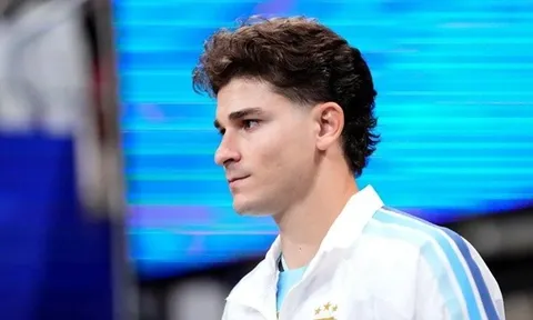 Barcelona chốt giá cuối 130 triệu euro cho Julian Alvarez