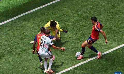 De la Fuente: Mikel Merino có thể chơi cho bất cứ đội bóng nào trên thế giới