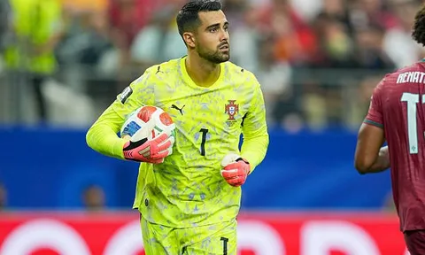 Chelsea cân nhắc chiêu mộ thủ thành Diogo Costa