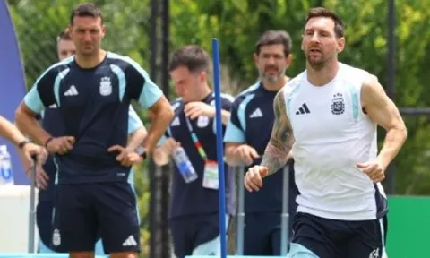 Messi vẫn sút phạt đền cho Argentina