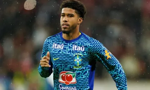 Báo Brazil gọi vụ Andrey Santos sang MU là lối thoát hoàn hảo