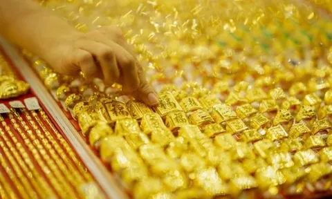 Giá vàng hôm nay 11/7: Ngược chiều thế giới, vàng trong nước đảo chiều tăng giá